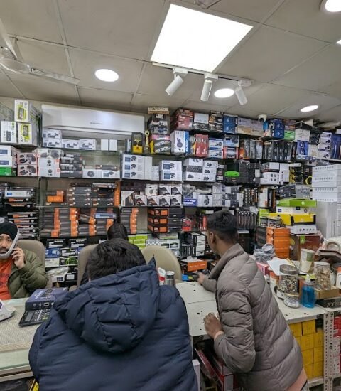 Auto Music Emporium - Karol Bagh - Gallery Photo 3