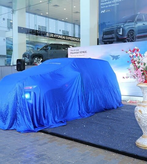 Blue Hyundai - Gallery Photo 3