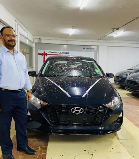 Blue Hyundai - Gallery Photo 4