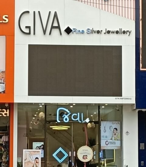 GIVA Silver & Gold Jewellery | Maninagar | Lab Grown Diamonds - Gallery Photo 4