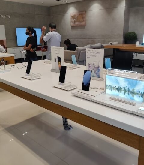 OnePlus Exclusive Service Center - Gallery Photo 3