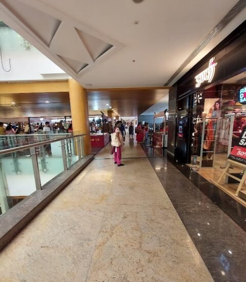 RmKV Wedding Silks Sarees Shop - Gallery Photo 4