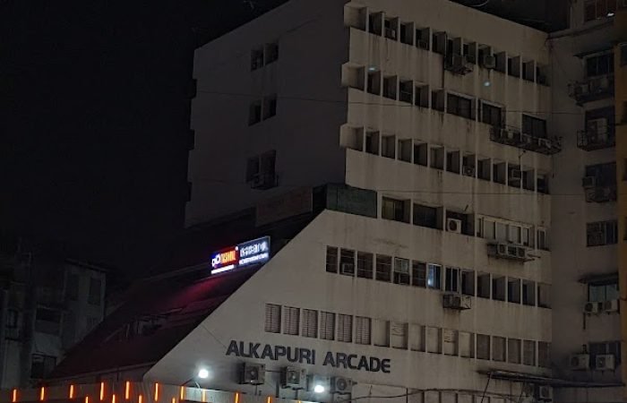 Alkapuri Arcade - Feature Photo