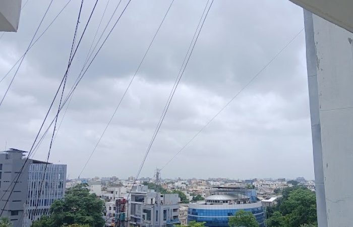 Alkapuri - Feature Photo