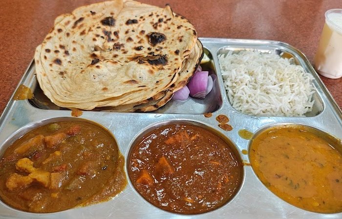 Bhagwati restaurant || Punjabi Restaurant In Alkapuri/South Indian Restaurant In Alkapuri/Fast Food Restaurant In Alkapuri - Feature Photo