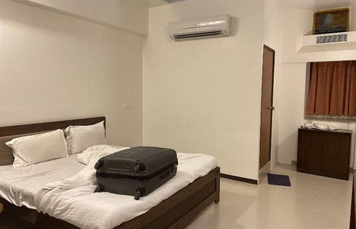 Capital O Hotel Shivam - Feature Photo