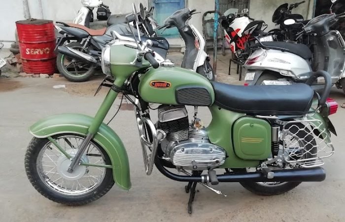 GOLDEN JAWA REPAIRERS - Feature Photo