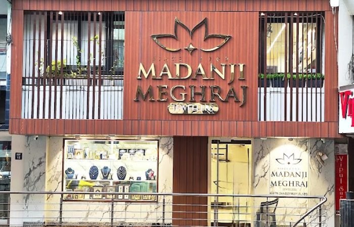 Madanji Meghraj Jewellers Vadodara | Gold, Silver and Diamond Jewellers | Custom Jewellery maker in Vadodara - Feature Photo