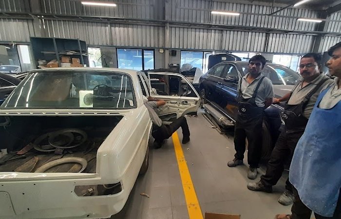 Mercedes-Benz T&T Motors Service – Okhla - Gallery Photo 3