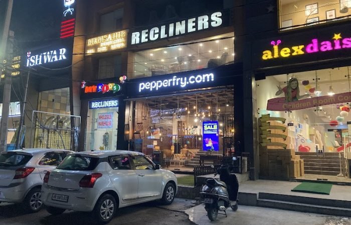 Pepperfry Kirti Nagar - Multi Brand Furniture, Mattress & Home Furnishings Shop - Feature Photo