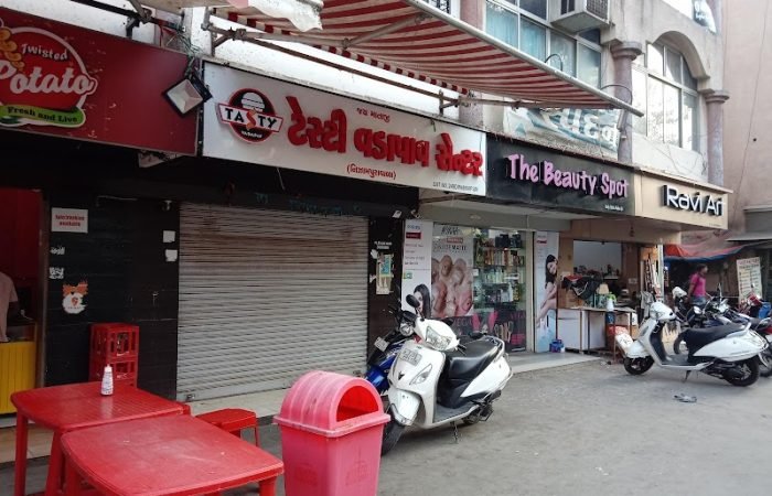 Tasty Vadapav - Feature Photo