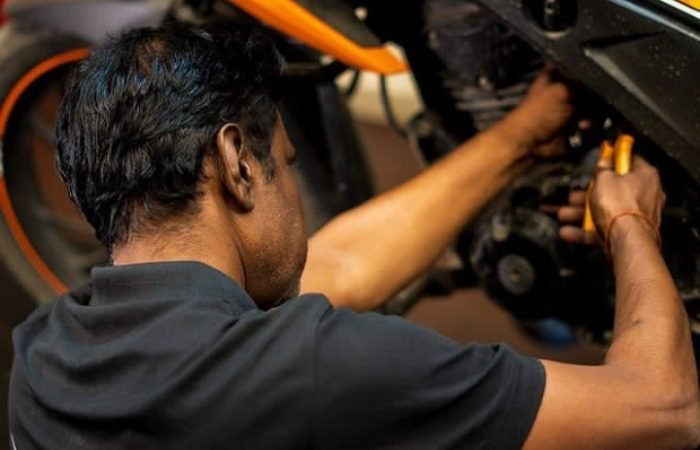 The Mechanic- Akota, Vadodara - Two wheeler Garage - Feature Photo