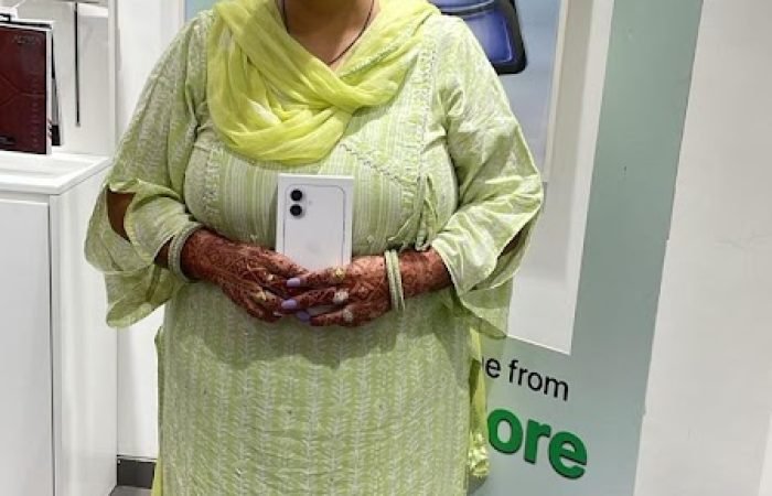 Unicorn, Apple Authorised Reseller - Gallery Photo 3