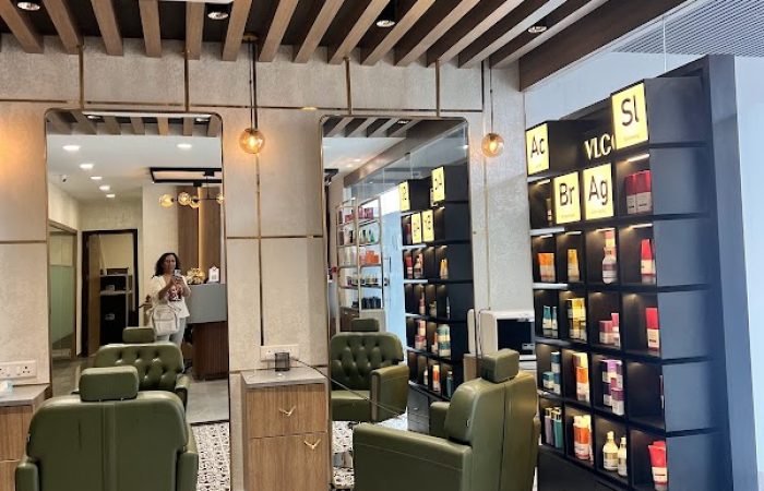 VLCC BEAUTY CLINIC (Vadodara, Alkapuri) - Feature Photo