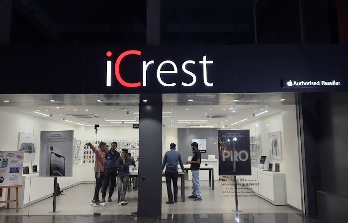 iCrest Apple Store | Vadodara - Feature Photo